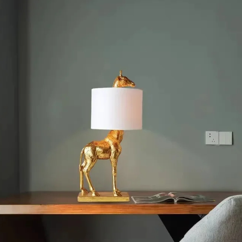 Home Decor Lighting Manufacturer - 2025年工場製造デザイナーズアニマルレジンキリンテーブルランプゴールドランプボディレジンアニマルホームデコレーションナイトライトE26/E27ホ
