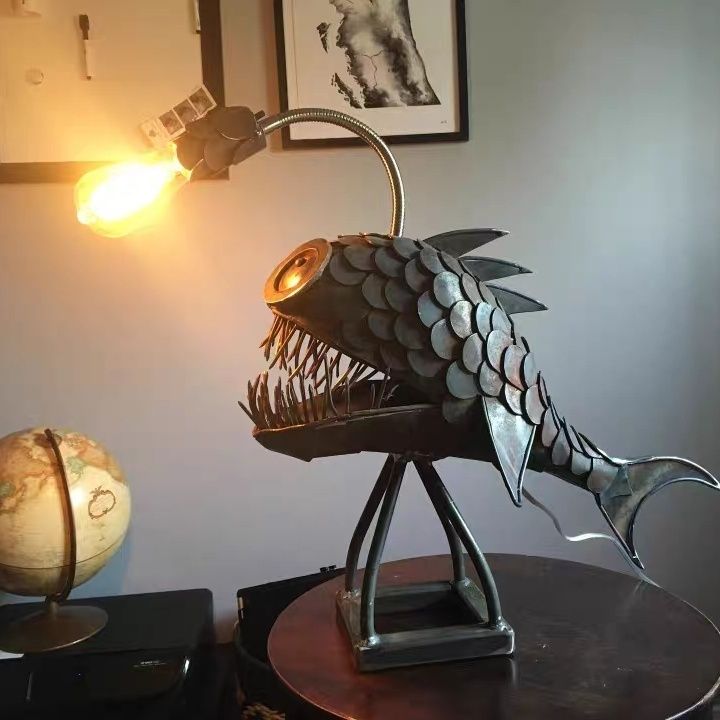 Decor Lighting Floor Lamps - ヴィンテージレトロメタル釣り人フィッシュフロアランプ釣り装飾オーナメントクリエイティブUSB LED照明ホームオフィス用