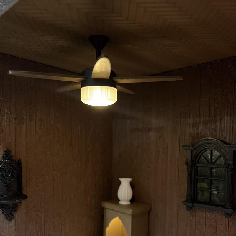 // ミニチュアヴィンテージ天井ファン LED ライトオーナ - Vintage Lighting Decor のレビューと価格